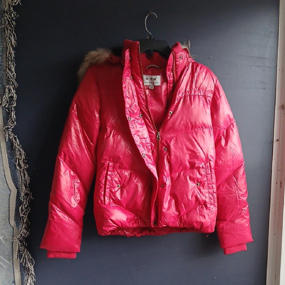 EUC Sun Valley Shiny Red Puffer Jacket with Fur Trim And Hood Size Large